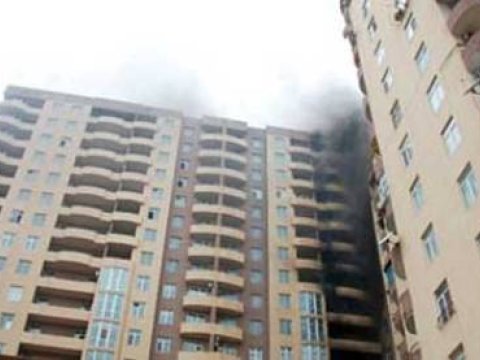  Hündürmərtəbəli binada yanğın  - 15 sakin təxliyə olunub 