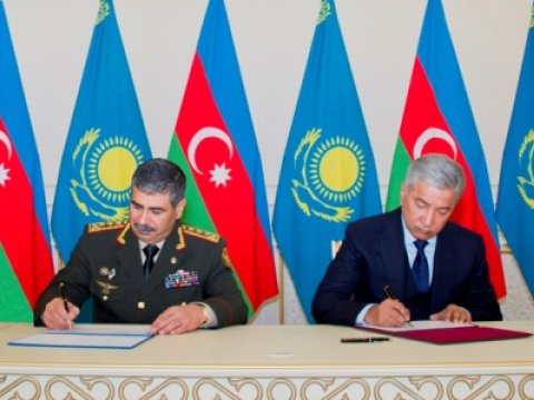 Azərbaycan və Qazaxıstan Müdafiə nazirləri nələri müzakirə etdi - FOTO