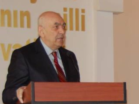 İcra başçısının Eldar Mahmudova yaxınlığı təkzib olundu - AÇIQLAMA