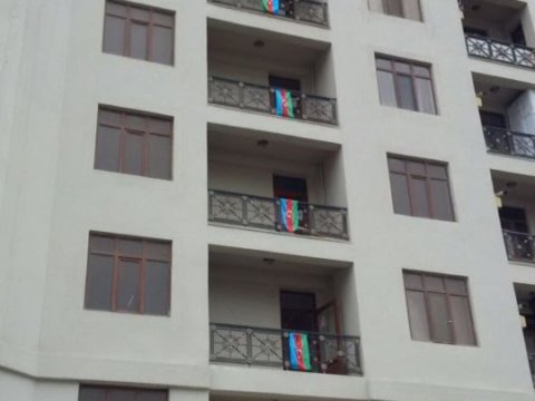 Bayraq günü jurnalistlərin binasında belə qeyd edildi - FOTO