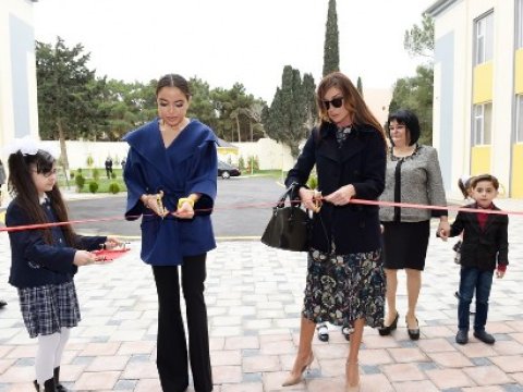 Mehriban Əliyeva Mərdəkanda körpələr evi-uşaq bağçasının açılışında – FOTO 