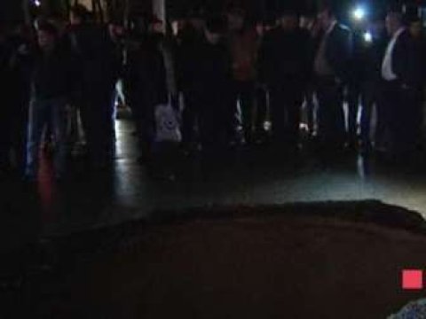  Paytaxtda yol çöküb  - Bir maşın və bir piyada yarğana düşüb 