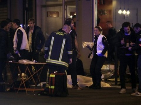 Paris qana boyandı - Amansız terror aktında ölənlərin sayı 150-ni keçib 