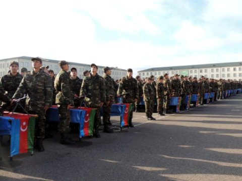  Hərbi hissələrdə andiçmə mərasimi keçirilib 