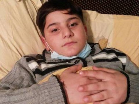 Bu uşağın köməyə ehtiyacı var! 