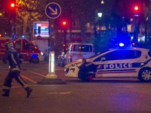 Parisdə polis terorçularla atışdı: ölənlər və yaralananlar var