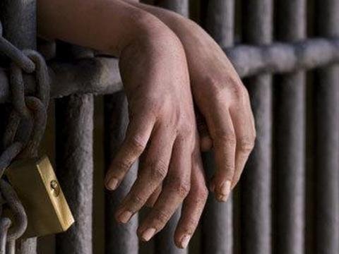 “Uşaqları valideynlər cinayətkar edir”