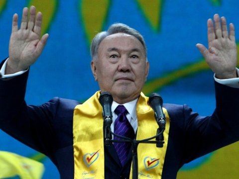 Nazarbayev özünə varis  tapa bilmir