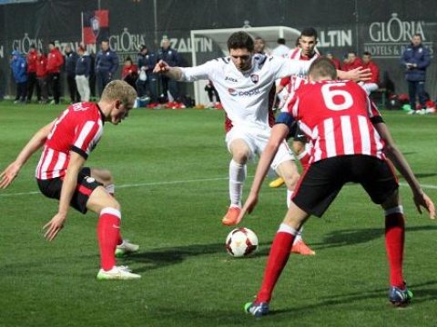  Qəbələ heç-heçə ilə razılaşıb  