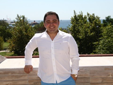 Azərbaycanlı milyarder Türkiyədə diş xəstəxanası açır