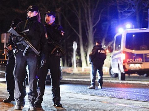 Paris terrorçularına silah satan yaxalandı