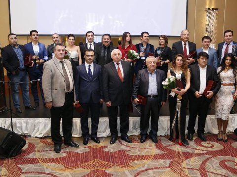 Diaspor sədri "VI THE FİRST" mükafatının qalibi oldu - FOTO