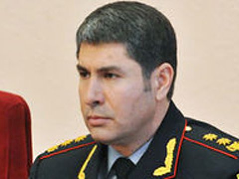 Vilayət Eyvazov nardaranlılardan silah-sursatı təhvil verməyi tələb edib