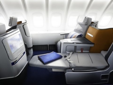 Azərbaycan məmurlarına “biznes-klas”da uçmaq qadağan edilib