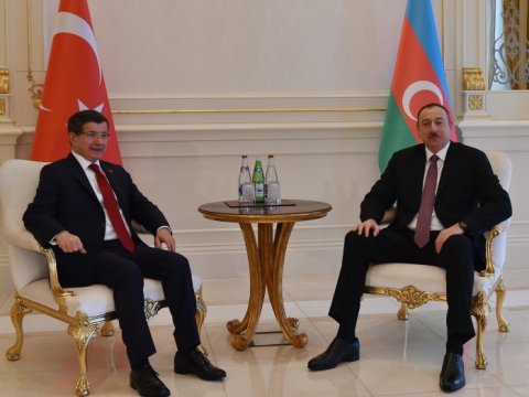 Əliyevlə Davudoğludan ortaq bəyanat: "Bütün məsələlərdə bir yerdəyik"