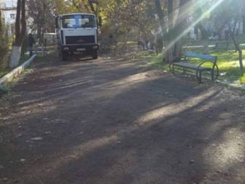 Rəsulzadənin Gəncədəki büstünə keçirilmiş torba nəhayət çıxarıldı - FOTO