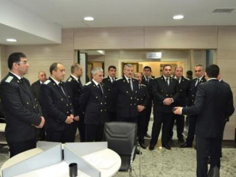 Deputat Baş Prokurorluğun işini “topa tutdu”: "MTN ətrafındakı olayları görmürdülərmi?"