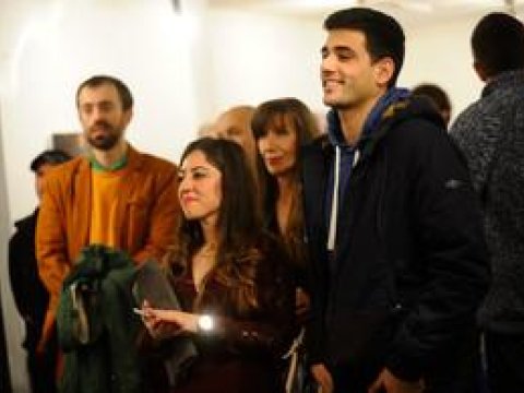 Serb müğənni Azərbaycan dilində "Sarı gəlin" oxudu – VİDEO