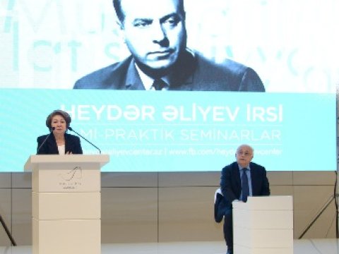 Heydər Əliyevə həsr olunan seminar keçirilib 