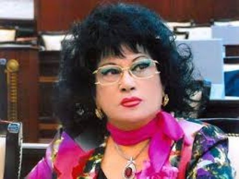 Milli Məclisdə Zeynəb Xanlarovaya xəbərdarlıq edildi