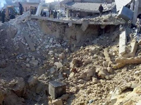 Rusiya təyyarələri Suriyada kəndi bombaladı: 4 nəfər ölüb