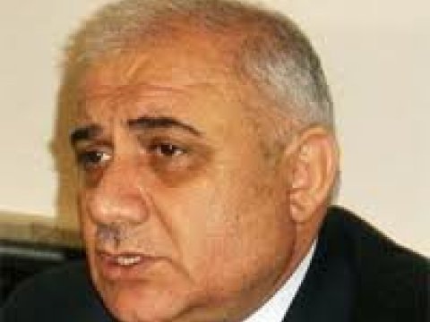 Təhsil nazirinin müşaviri vəzifəsindən çıxarıldı