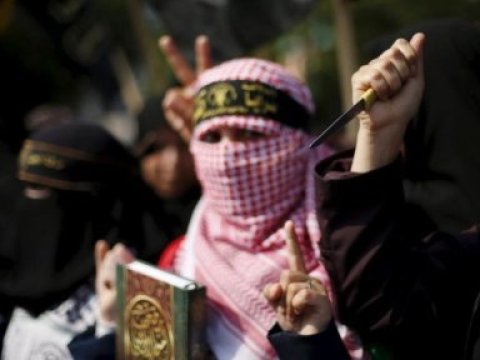 İŞİD tərəfdarı müəllimi bıçaqladı