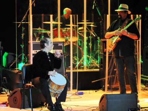 Məşhur Hollivud ulduzu ilk dəfə Bakıda konsert verdi - FOTOLAR