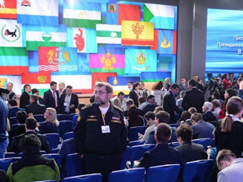 Putinin mətbuat konfransı başlayır - FOTOLAR