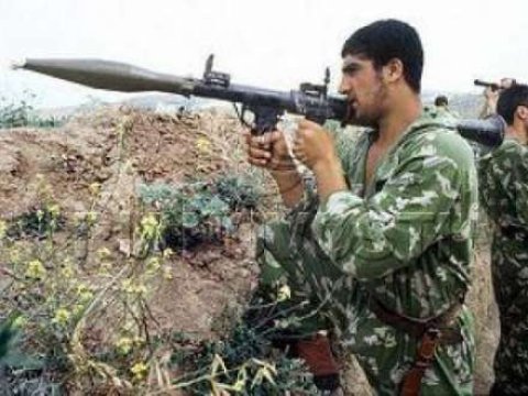  “Kim deyir ki, Ermənistanla müharibə dayanıb...”