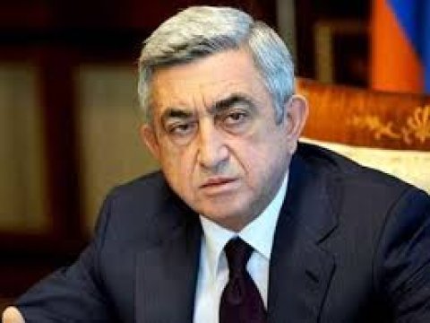 Müdafiə Nazirliyi: "Serj Sarkisyan yardım dilənməklə məşğuldur"