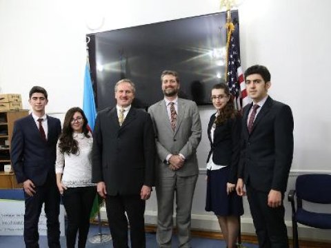 ABŞ səfiri Azərbaycan Biznes Keys Yarışmasının qalibləri ilə görüşüb