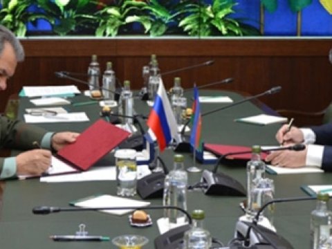 Zakir Həsənov Şoyqu ilə sənəd imzaladı 