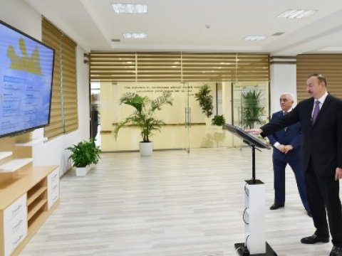 Prezident Bakıda yarımstansiyaların açılışlarında oldu 