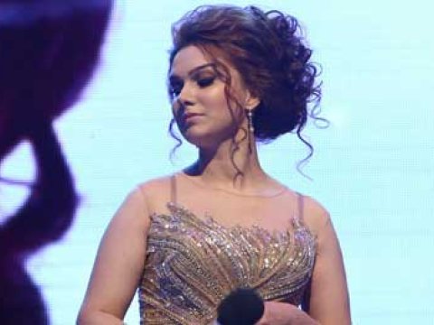 Bəyimxanım Vəliyeva İmadəddin Nəsimidən oxudu – Video