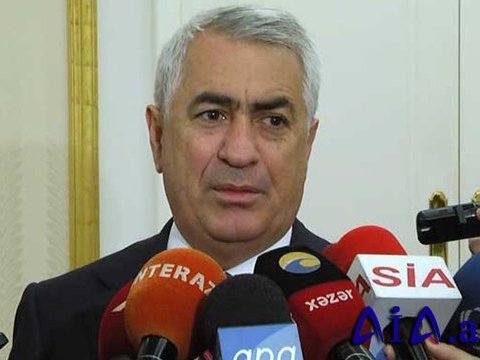 Cavid Qurbanov 73 dəmiryolçuya yeni mənzil verdi