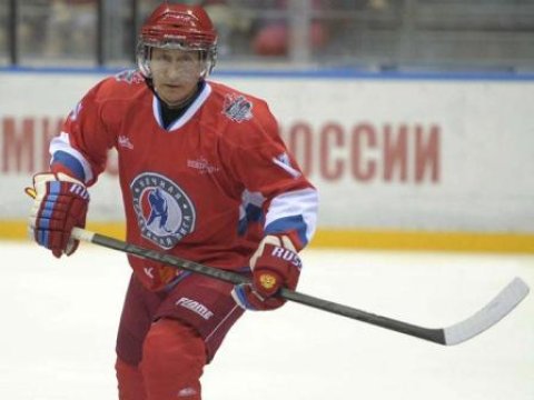 Putin Soçidə hokkey oynadı - FOTOLAR