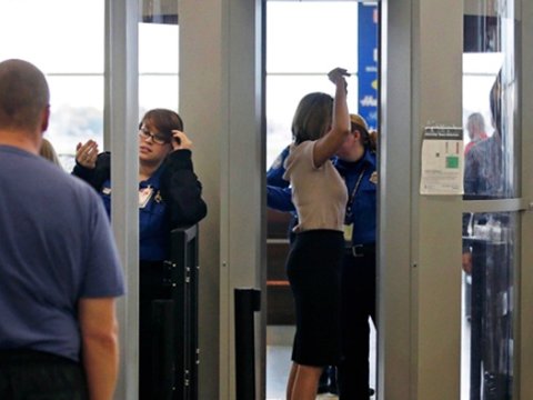 Azərbaycan gömrükçüləri 27 qadını cinayətə cəlb edib 