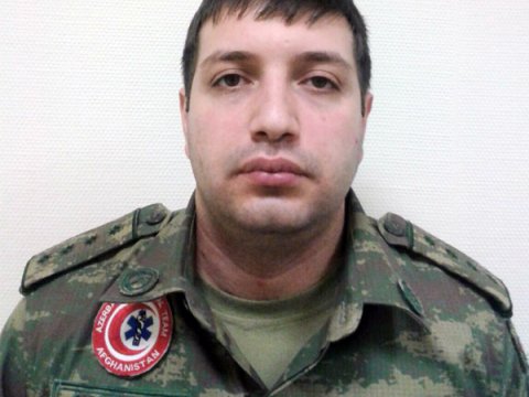 Zakir Həsənov Azərbaycan zabitlərini mükafatlandırdı