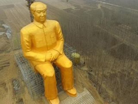  Çündə 37 metr hündürlüyündə qızıl heykəl 