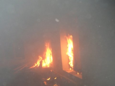 Bakıda ər və arvad yanaraq öldü 