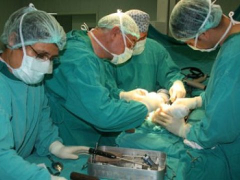 Səhiyyə Nazirliyi ana ölümlərini araşdırır