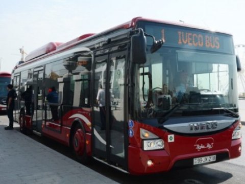 BakuBus-un sürücüsünü döyən sərnişin üzr istədi: “...peşmanam”