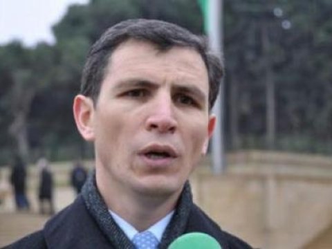 ”Ünsiyyət "köpəkoğlu" şəklində ola bilməz”  