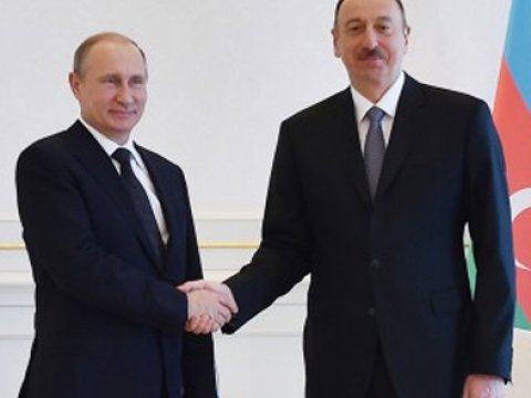 18 ölkənin rəhbəri, 7 baş nazir, 6 parlament sədri, 30 beynəlxalq təşkilat rəsmisi…