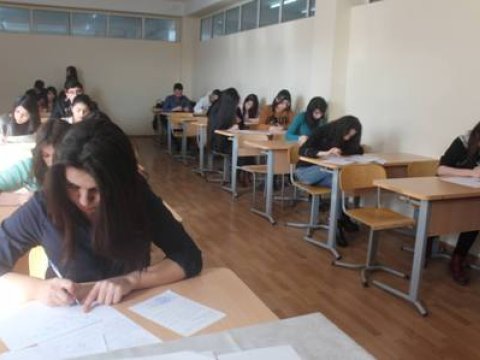 Kooperasiya Universitetində imtahanların gedişi izlənildi, tələbələr razılıq etdilər - FOTOLAR