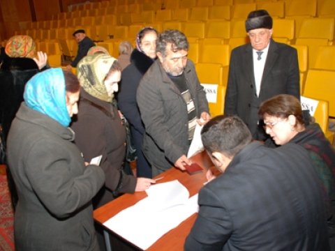 20 Yanvar şəhidlərinin ailələrinə maddi yardımlar edildi