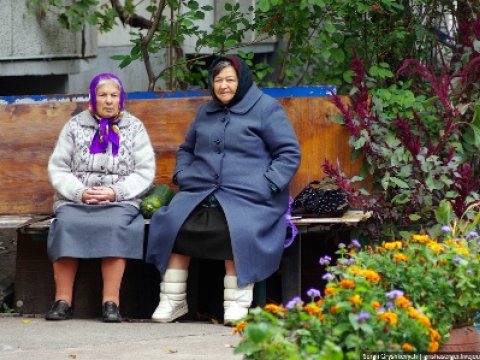 Narkotik satan nənələr saxlanıldı