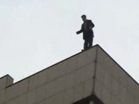 "Semaşko"da xəstə özünü 5-ci mərtəbədən atdı