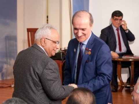 Şəfalı əllərin sehri, Kəlbəcər nisgili